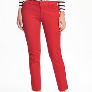 Mid-rise ankle pixie pant.